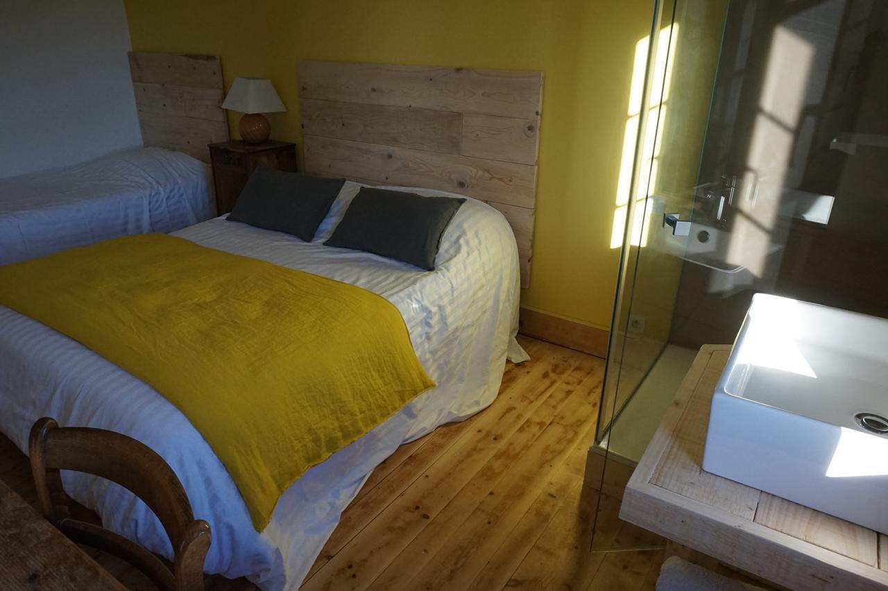 Auberge De La Perdrix Hauterive-la-Fresse Экстерьер фото